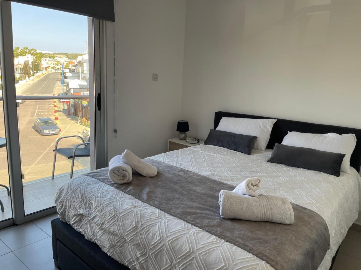 Cielo Apartment No2 Ayia Napa Bagian luar foto